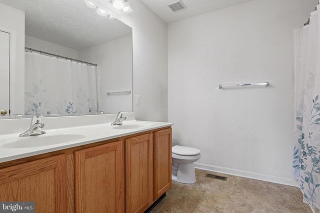 233 SUNSET CIR, Red Lion, PA 17356