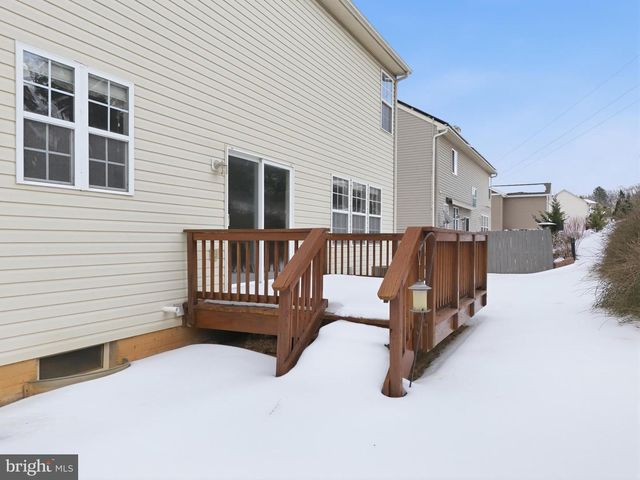 233 SUNSET CIR, Red Lion, PA 17356