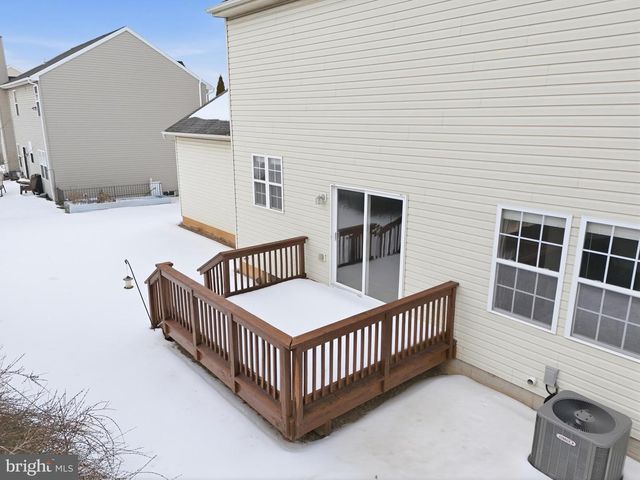 233 SUNSET CIR, Red Lion, PA 17356