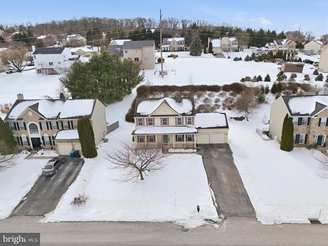 233 SUNSET CIR, Red Lion, PA 17356