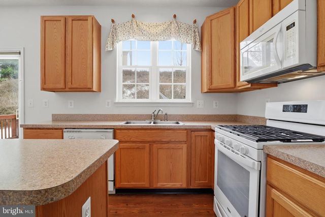 233 SUNSET CIR, Red Lion, PA 17356