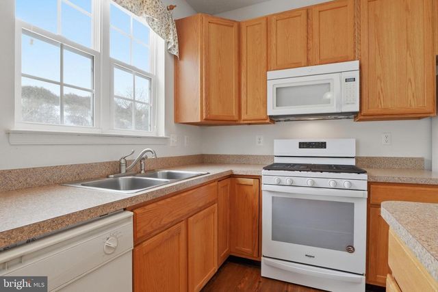 233 SUNSET CIR, Red Lion, PA 17356