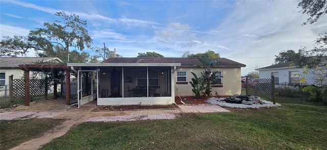 13911 3RD STREET, Dade City, FL 33525
