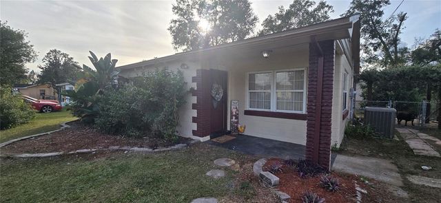 13911 3RD STREET, Dade City, FL 33525