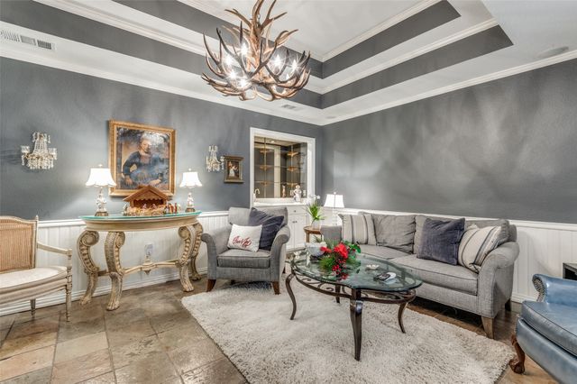 2400 Wild Rose Court, Arlington, TX 76006