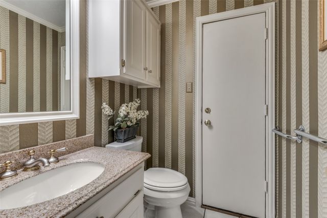 2400 Wild Rose Court, Arlington, TX 76006