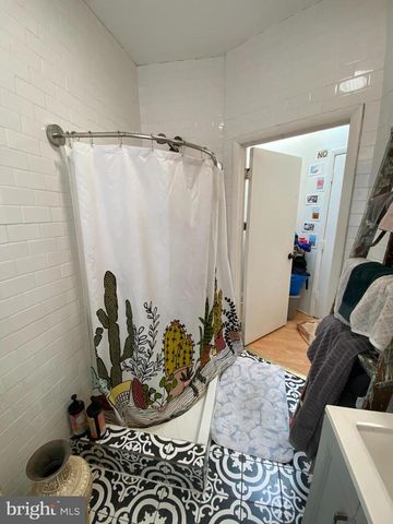 1831 S 5TH ST, Philadelphia, PA 19148