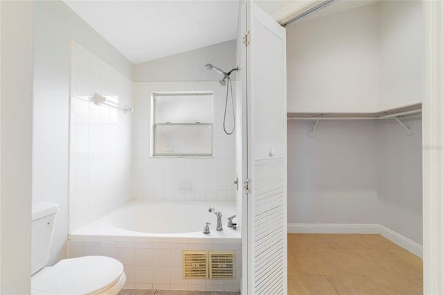 210 MEADOW GREEN DRIVE, Davenport, FL 33837