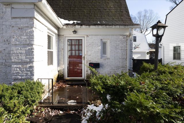 6933 Warwick Road, Indianapolis, IN 46220