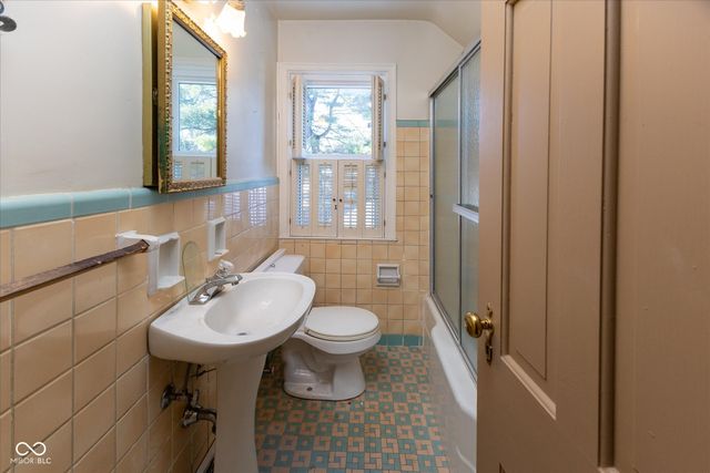 6933 Warwick Road, Indianapolis, IN 46220