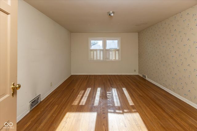 6933 Warwick Road, Indianapolis, IN 46220