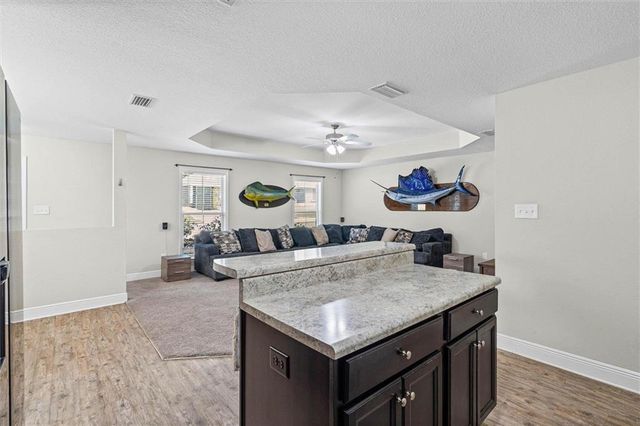 1254 Forest Glen Drive W, Mobile, AL 36618