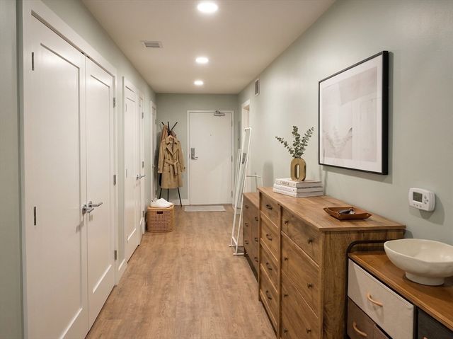 44-48 Medford St. 403, Somerville, MA 02143