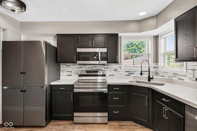 7793 Cobblesprings Drive, Avon, IN 46123