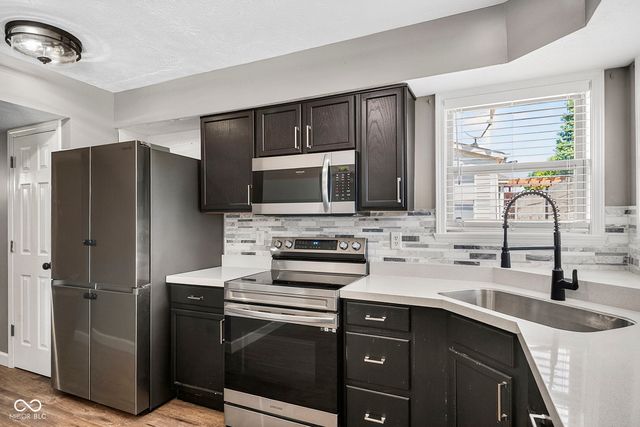 7793 Cobblesprings Drive, Avon, IN 46123