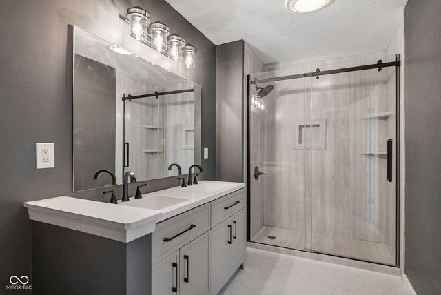 7793 Cobblesprings Drive, Avon, IN 46123