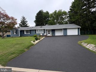 360 E STAFFORD AVE, Laurel Springs, NJ 08021