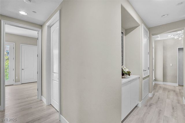 9220 Tesoras Drive 202, Las Vegas, NV 89144