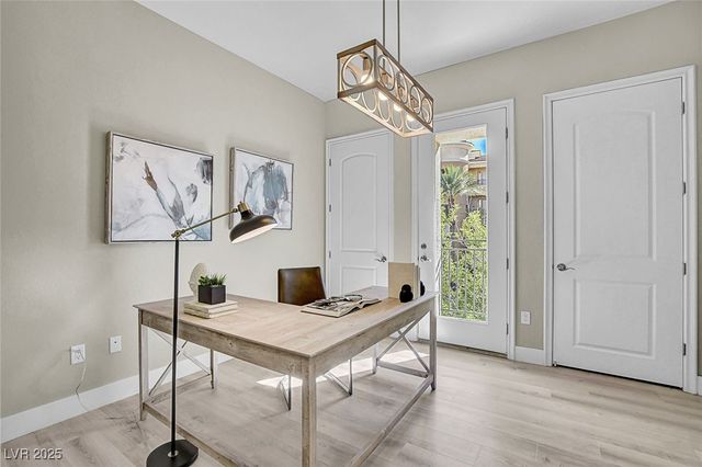 9220 Tesoras Drive 202, Las Vegas, NV 89144