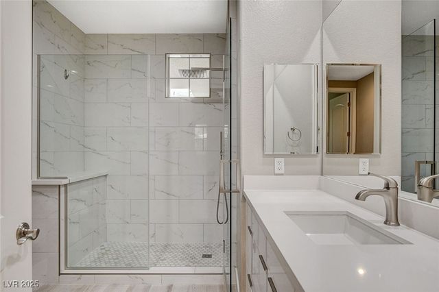 9220 Tesoras Drive 202, Las Vegas, NV 89144