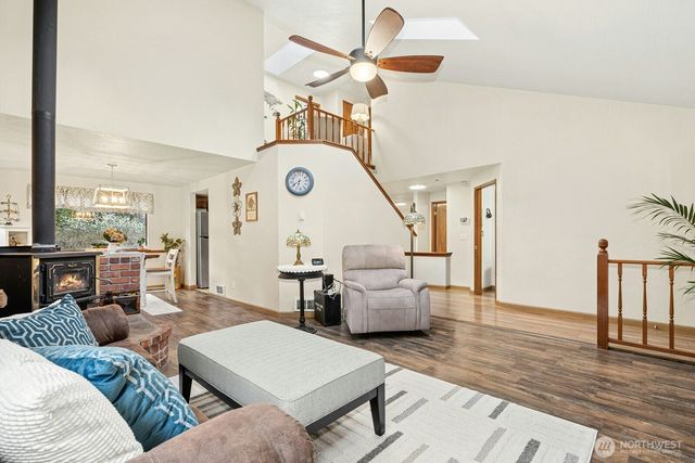 777 SE Lakeway Boulevard, Port Orchard, WA 98367