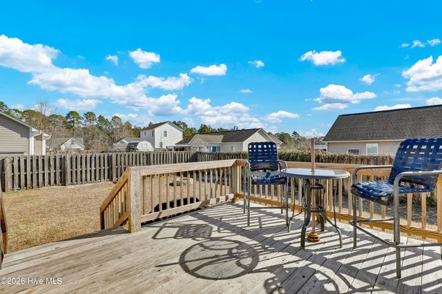 305 Pine Ridge Lane, Holly Ridge, NC 28445