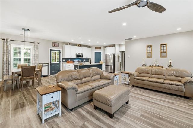221 Windsor Way, Jasper, GA 30143