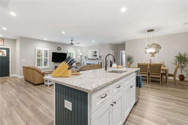 221 Windsor Way, Jasper, GA 30143