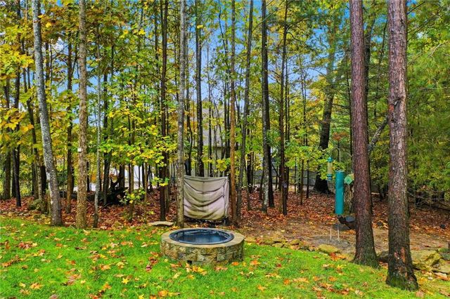 221 Windsor Way, Jasper, GA 30143