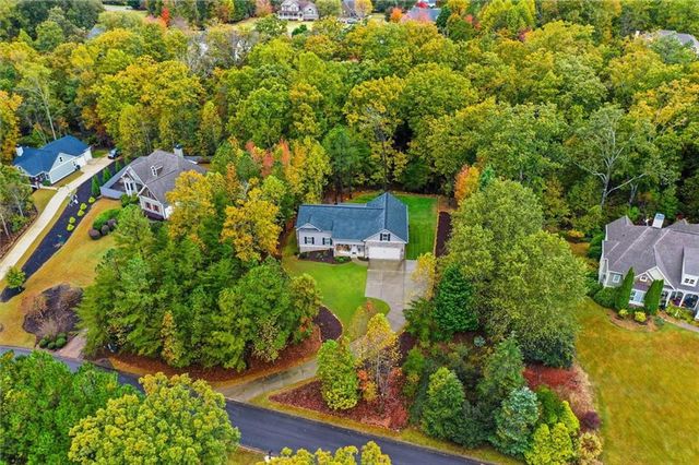 221 Windsor Way, Jasper, GA 30143