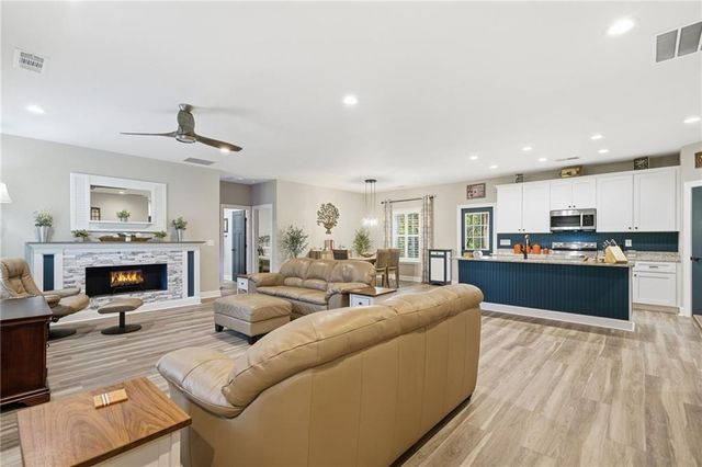 221 Windsor Way, Jasper, GA 30143