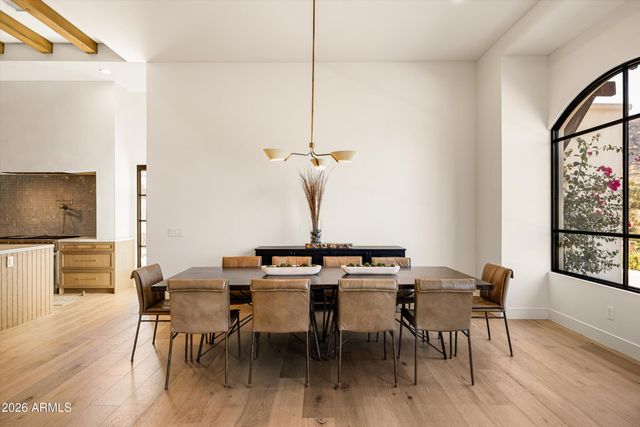 4431 E SUNSET Drive, Phoenix, AZ 85028