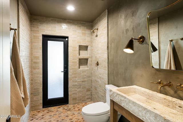 4431 E SUNSET Drive, Phoenix, AZ 85028