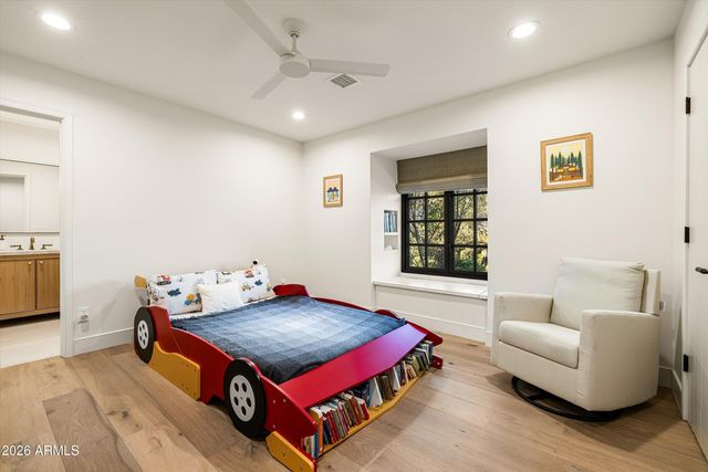 4431 E SUNSET Drive, Phoenix, AZ 85028