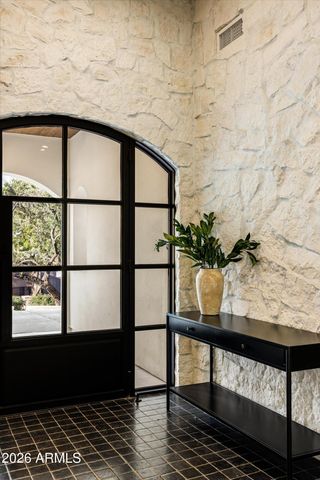 4431 E SUNSET Drive, Phoenix, AZ 85028