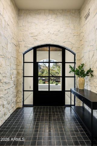 4431 E SUNSET Drive, Phoenix, AZ 85028