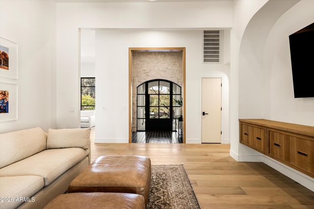 4431 E SUNSET Drive, Phoenix, AZ 85028