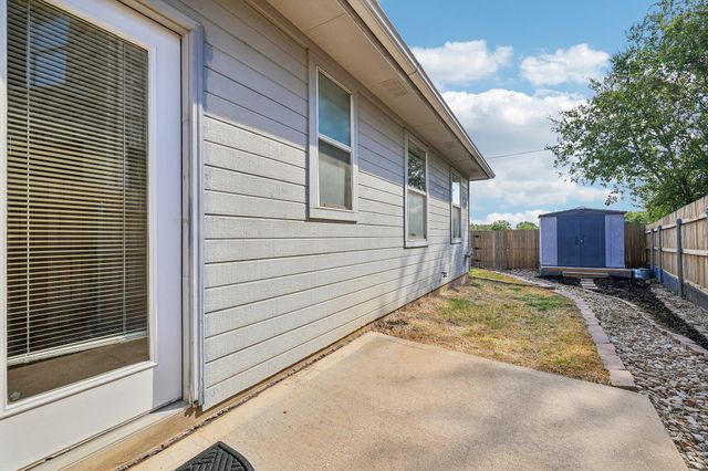 2409B Curry Loop, Round Rock, TX 78664