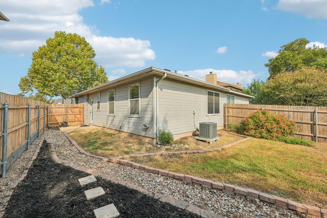2409B Curry Loop, Round Rock, TX 78664