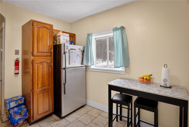 98 Sterrett St, Crafton, PA 15205