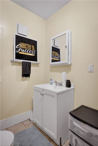 98 Sterrett St, Crafton, PA 15205