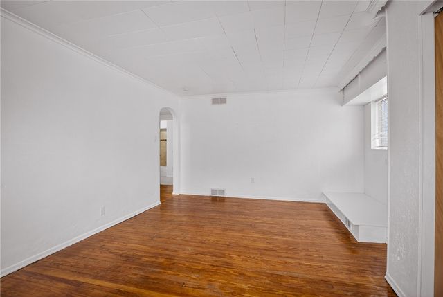 98 Sterrett St, Crafton, PA 15205