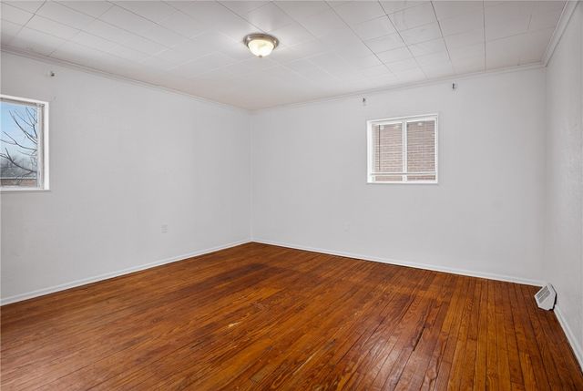 98 Sterrett St, Crafton, PA 15205