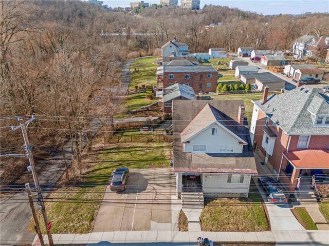 98 Sterrett St, Crafton, PA 15205