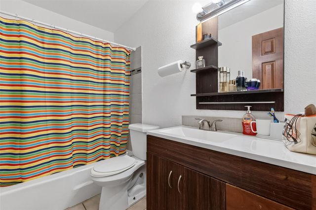 6201 Ranchester Drive 4, Houston, TX 77036