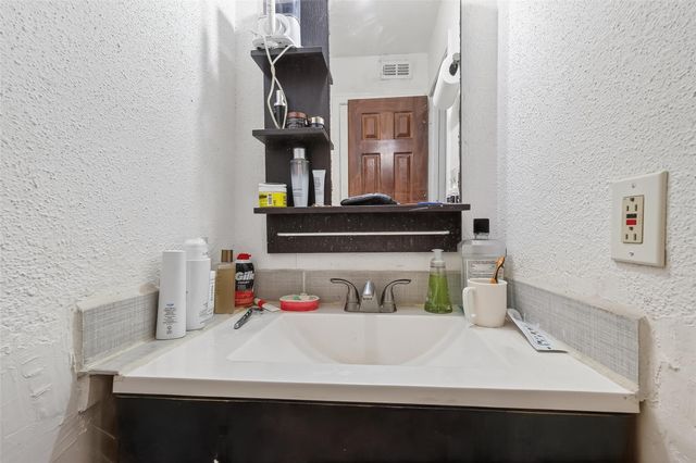 6201 Ranchester Drive 4, Houston, TX 77036