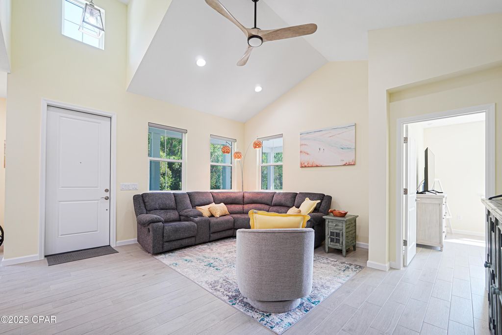 Image 5 of property listing at 8463 Dreams Float Court, Panama City Beach, FL 32413