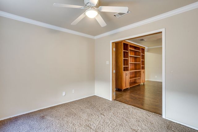 138 Adams Drive, Crowley, TX 76036