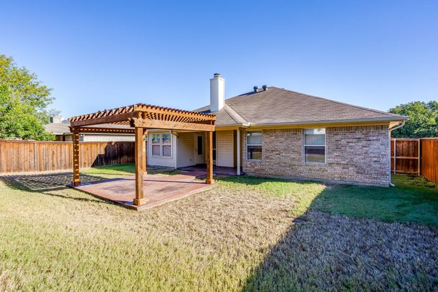 138 Adams Drive, Crowley, TX 76036