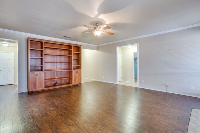 138 Adams Drive, Crowley, TX 76036